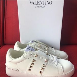 New Valentino Rockstud White leather sneakers 38
